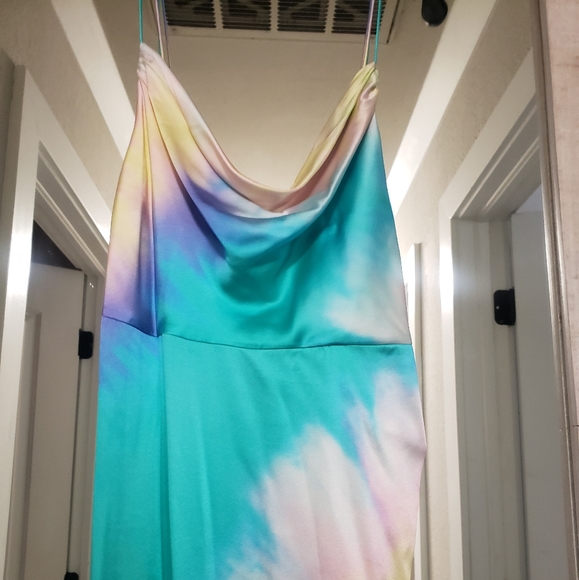 Retrofete Marlene Dress in Multi Tie Dye - Picture 10 of 16